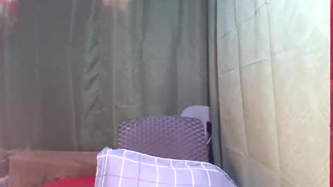 Snapshot of yourshygirl82 chatting on 12/16/24, 01:53 im MAY online show from 12/16/24, 01:53