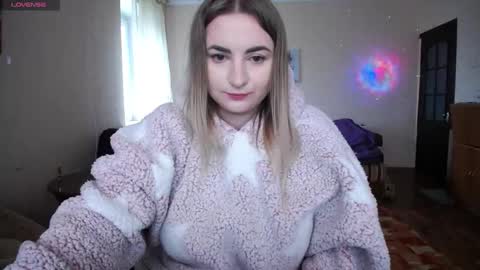 Sofia online show from 11/19/25, 11:10