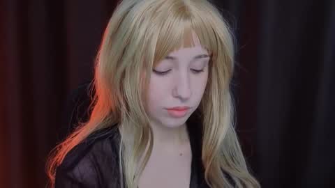 Misa online show from 11/21/25, 04:05