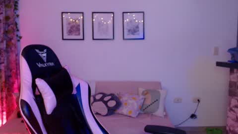 Snapshot of yukio_nee chatting on 12/11/24, 12:12 yukio3 independent model online show from 12/11/24, 12:12