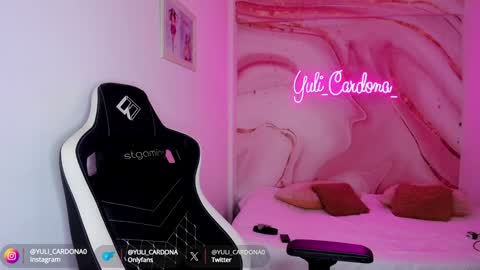 Snapshot of yuli_cardona_ chatting on 12/14/24, 03:25 Yuliet online show from 12/14/24, 03:25