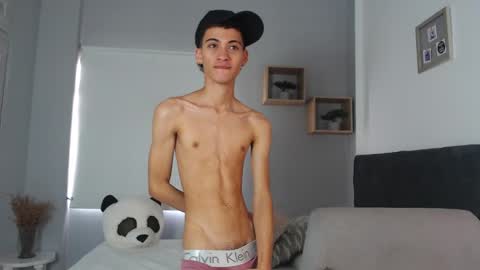 Snapshot of yulian_vasquez chatting on 03/08/25, 03:13 yulian_vasquez online show from 03/08/25, 03:13