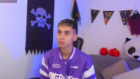 yulian_vasquez online show from 10/27/25, 12:20