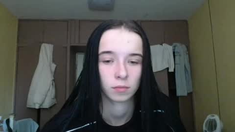 Yuliia online show from 10/29/25, 07:32