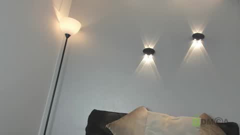 yulievans online show from 12/30/24, 08:04