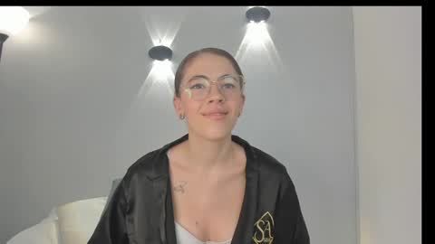 yulievans online show from 02/03/25, 02:45