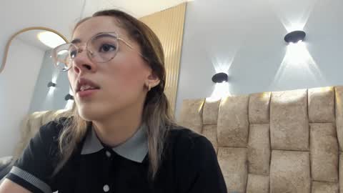 yulievans online show from 02/07/25, 09:04