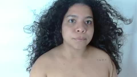 Snapshot of yulissa18 chatting on 01/15/25, 12:15 Yuli and SaraIndependent model online show from 01/15/25, 12:15