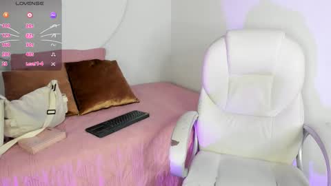 YUMEKO  online show from 11/14/25, 12:15