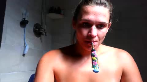 Payton kelly online show from 10/01/25, 06:36