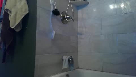 Payton kelly online show from 10/18/25, 03:09