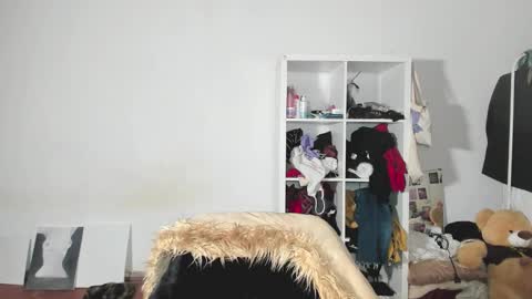 Snapshot of yumm__ chatting on 12/19/24, 04:35 Im away next stream September 10 at 1400 Moscow time online show from 12/19/24, 04:35