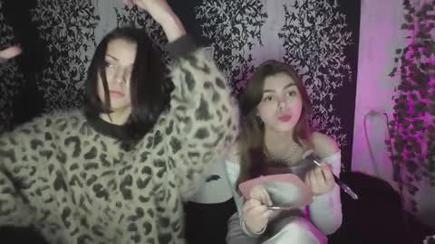 yummy_chica online show from 10/23/25, 08:29