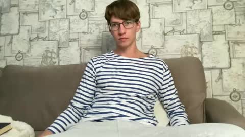 Snapshot of yummyalexxx chatting on 12/27/24, 10:26 Alex online show from 12/27/24, 10:26