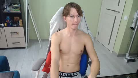 Snapshot of yummyalexxx chatting on 02/02/25, 03:49 Alex online show from 02/02/25, 03:49