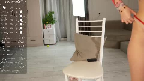 Snapshot of yuna_leen chatting on 10/14/25, 03:24 yuna_leen online show from 10/14/25, 03:24