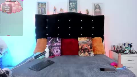 yuong soo online show from 10/08/25, 03:04