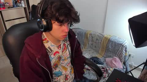 yurii_moody online show from 10/27/25, 06:12