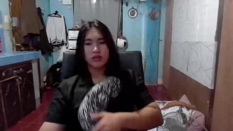 Snapshot of yuriyumixx_xoxo chatting on 10/07/25, 02:03 yuriyumixx_xoxo online show from 10/07/25, 02:03