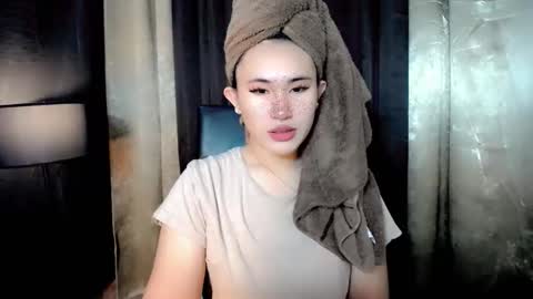 Snapshot of yuriyumixx_xoxo chatting on 10/24/25, 11:28 yuriyumixx_xoxo online show from 10/24/25, 11:28