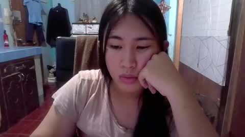 Snapshot of yuriyumixx_xoxo chatting on 10/25/25, 10:45 yuriyumixx_xoxo online show from 10/25/25, 10:45