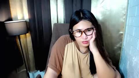 Snapshot of yuriyumixx_xoxo chatting on 11/09/25, 10:13 yuriyumixx_xoxo online show from 11/09/25, 10:13