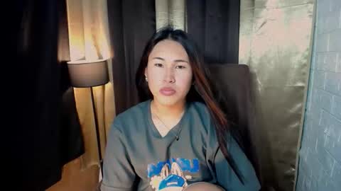 Snapshot of yuriyumixx_xoxo chatting on 11/14/25, 11:53 yuriyumixx_xoxo online show from 11/14/25, 11:53