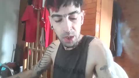 Yuumi online show from 11/18/25, 06:34