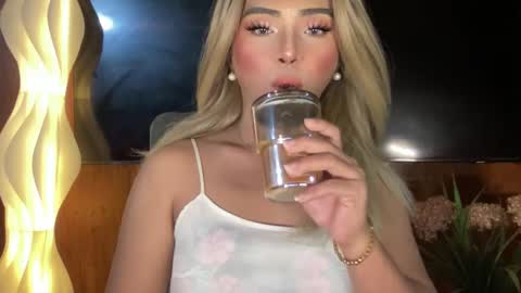 Miss Cali online show from 01/11/25, 04:46