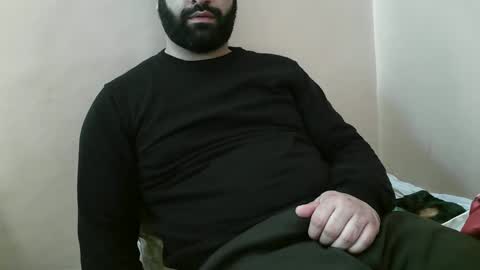 Snapshot of yxxtxxdentyk chatting on 01/23/25, 05:35 Bi BearXXX online show from 01/23/25, 05:35