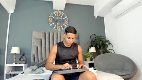 zac online show from 10/04/25, 05:44