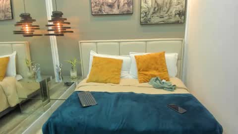 zac online show from 10/31/25, 08:10