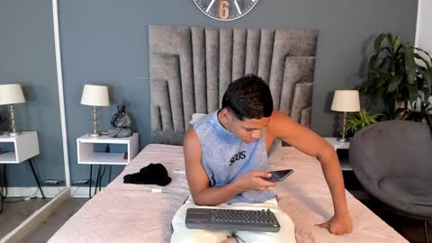 zac online show from 11/03/25, 03:30