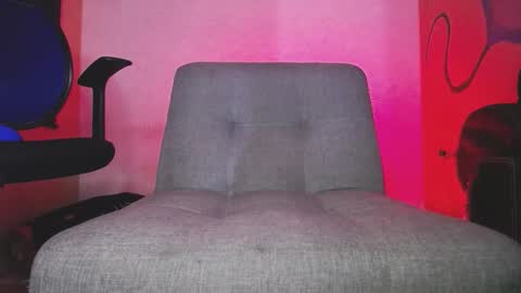 Zac Freelance model online show from 10/21/25, 04:46