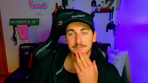 Snapshot of zach_rhyder chatting on 10/20/25, 01:50 Zach Rhyder online show from 10/20/25, 01:50