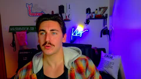 Snapshot of zach_rhyder chatting on 11/16/25, 02:06 Zach Rhyder online show from 11/16/25, 02:06