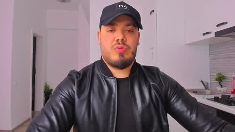 Zack online show from 02/11/25, 10:39