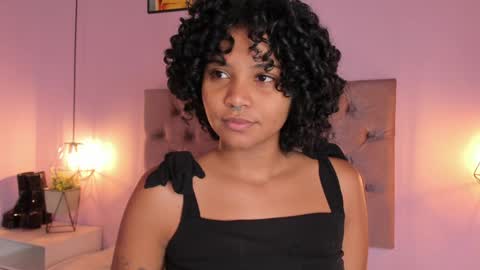 Snapshot of zafiiraa chatting on 01/10/25, 11:22 zafira online show from 01/10/25, 11:22