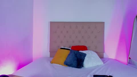 Snapshot of zafiro__brown chatting on 09/23/25, 02:09 Zafiro Brown online show from 09/23/25, 02:09