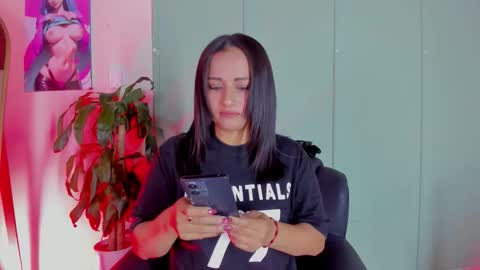 Snapshot of zafiro__brown chatting on 09/24/25, 11:57 Zafiro Brown online show from 09/24/25, 11:57