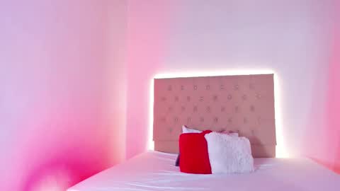 Snapshot of zafiro__brown chatting on 10/09/25, 12:14 Zafiro Brown online show from 10/09/25, 12:14