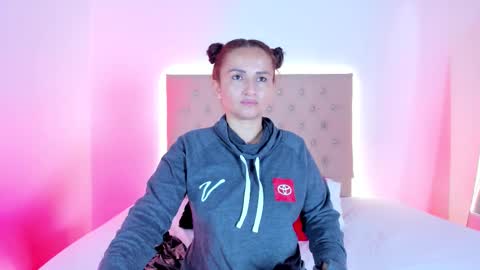 Snapshot of zafiro__brown chatting on 10/25/25, 11:40 Zafiro Brown online show from 10/25/25, 11:40