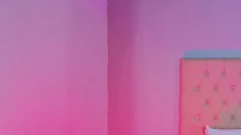 Snapshot of zafiro__brown chatting on 11/19/25, 11:21 Zafiro Brown online show from 11/19/25, 11:21