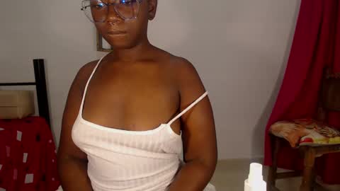 Snapshot of zahhysims chatting on 02/21/25, 10:28 zahhy online show from 02/21/25, 10:28