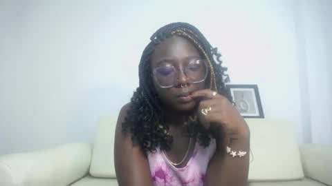 Snapshot of zahhysims chatting on 03/11/25, 02:29 zahhy online show from 03/11/25, 02:29