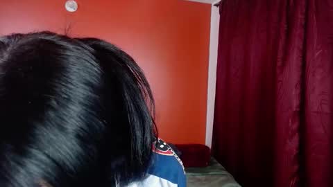 Snapshot of zahira_lenox chatting on 09/12/25, 08:53 Laura online show from 09/12/25, 08:53