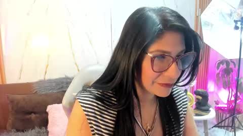 Snapshot of zamanthaa__ chatting on 10/16/25, 04:41 zamanthaa__ online show from 10/16/25, 04:41
