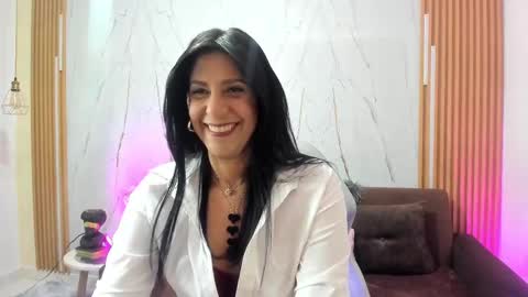 zamanthaa__ online show from 10/30/25, 12:17