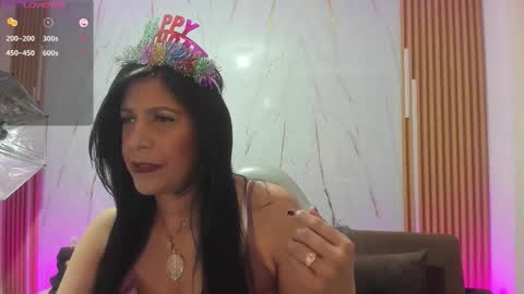 zamanthaa__ online show from 11/11/25, 12:05