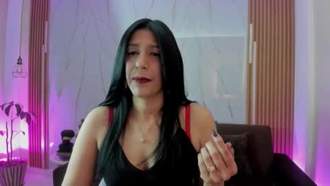 zamanthaa__ online show from 11/24/25, 12:05